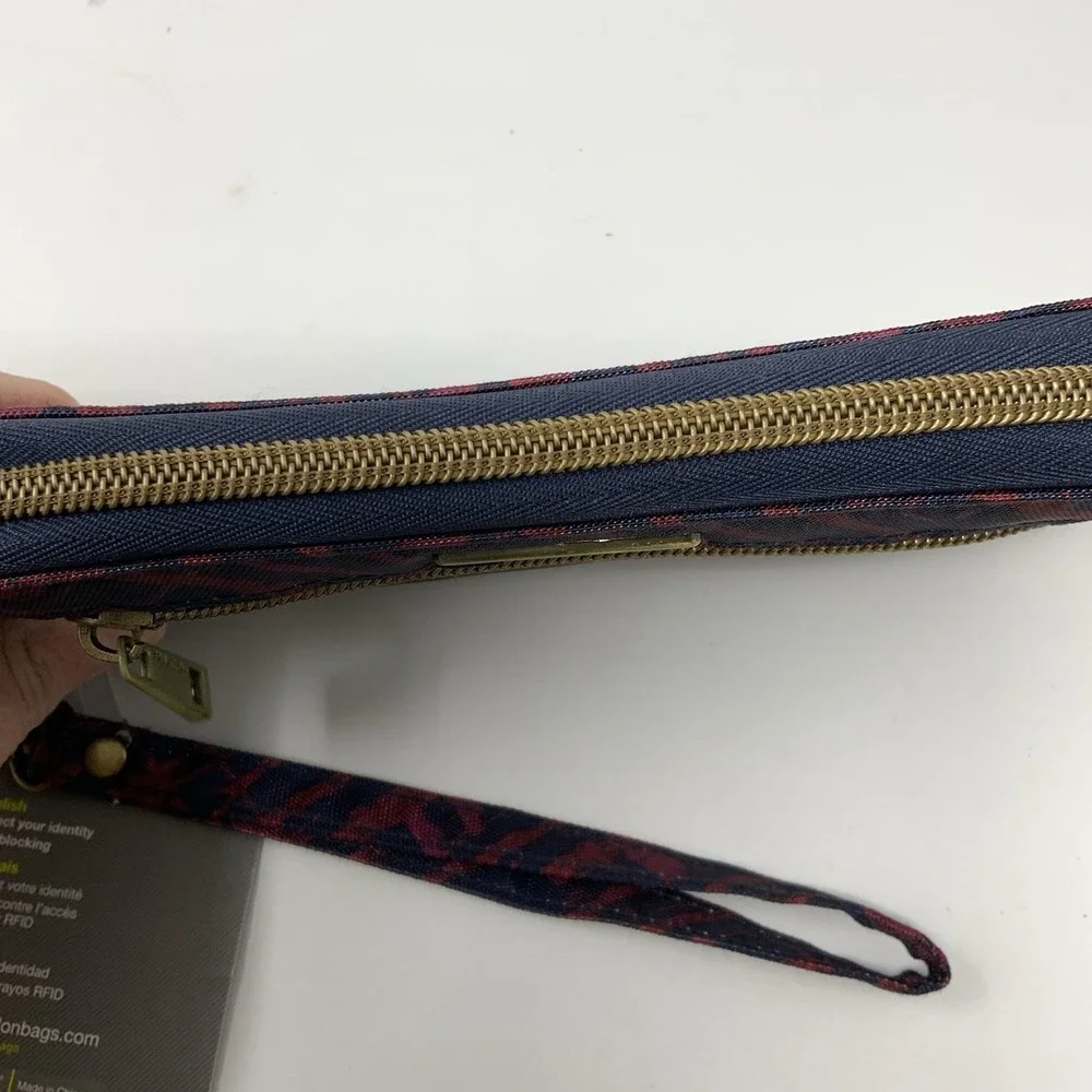 Travelon Wallet RFID Blocking Clutch Wristlet Red & Blue Art‎ Pattern Zip Around